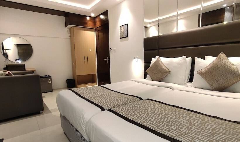 Quarto superior, Supreme   Cuffe Parade