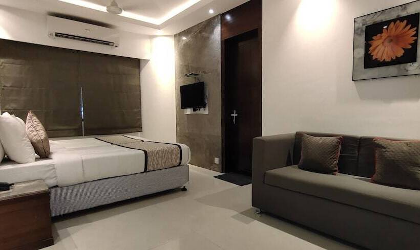 Quarto superior, Supreme   Cuffe Parade