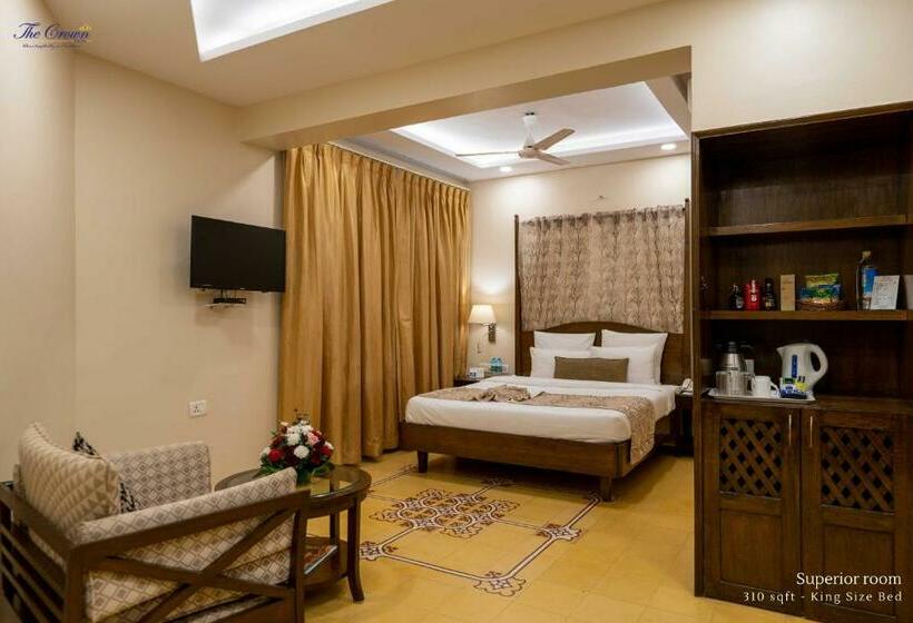 غرفة سوبيريور, The Crown Goa