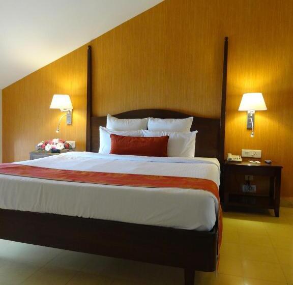 جناح جونيور, The Crown Goa