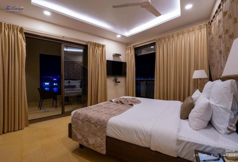 جناح مزوَّد بشرفة, The Crown Goa