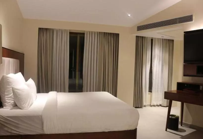 Premium-huone, The Crown Goa