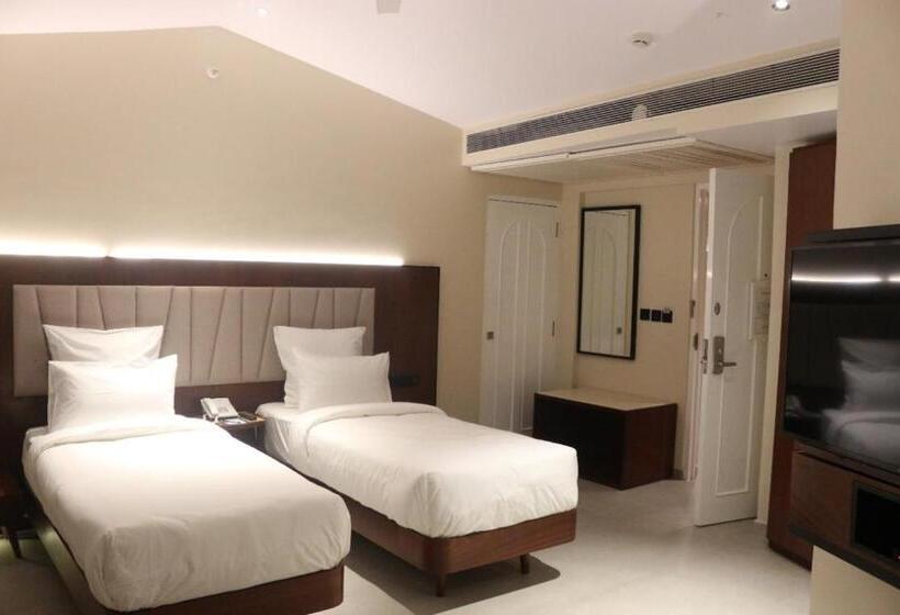 Premium room with river view, The Crown Goa