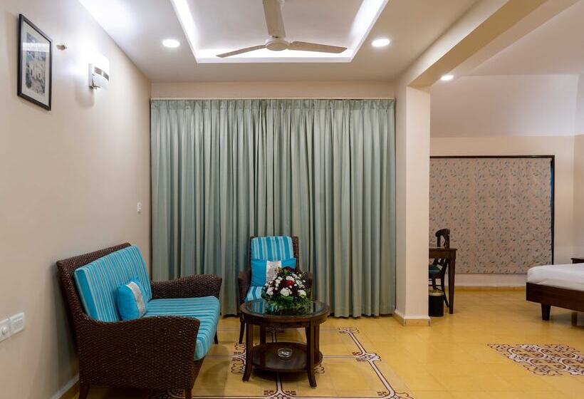 行政房间, The Crown Goa