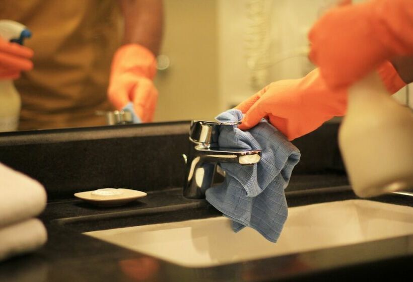 Вилла с 1 спальней и бассейном, The Seminyak Suite  Private Villa