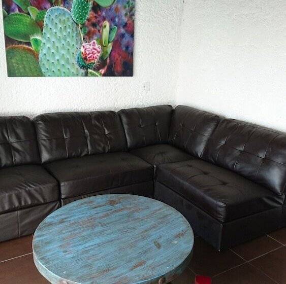 סוויטת סופריור נוף לים, Las Rocas Resort And Spa