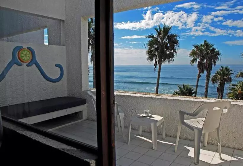 オーシャンビュースイート, Las Rocas Resort And Spa
