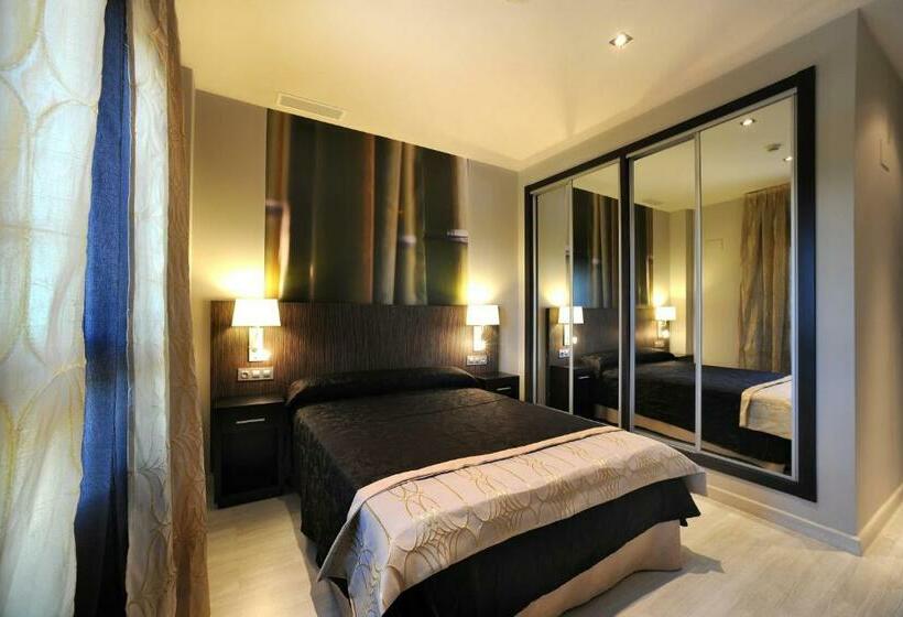 プールビューの２ベッドルームアパート, Leo Deluxe Punta Umbría