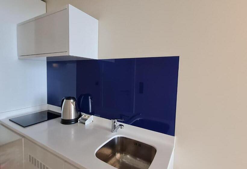 استودیوی استاندارد با چشم‌انداز دریا, Orbi City Sea Horizon