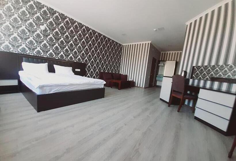 مجموعه ویستا شهر, Lime Hotel & Restaurant Complex