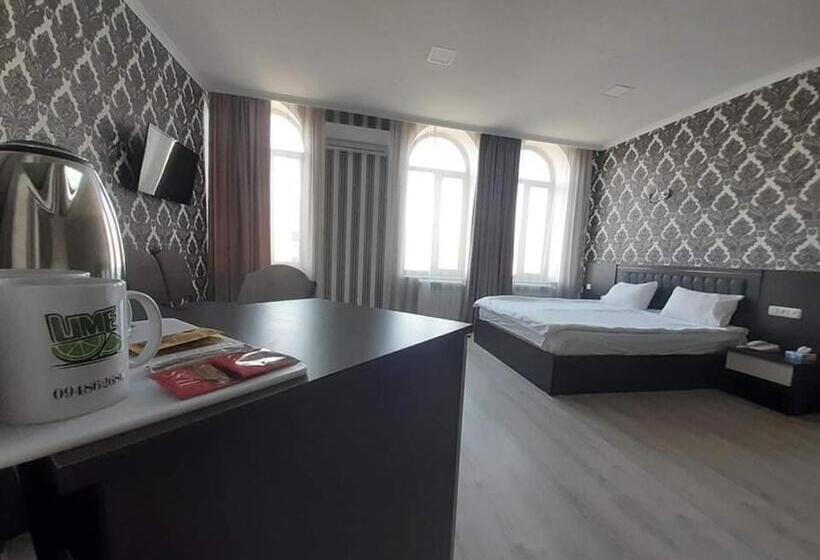 مجموعه ویستا شهر, Lime Hotel & Restaurant Complex