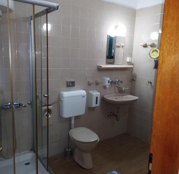 اتاق استاندارد, Studios Annie