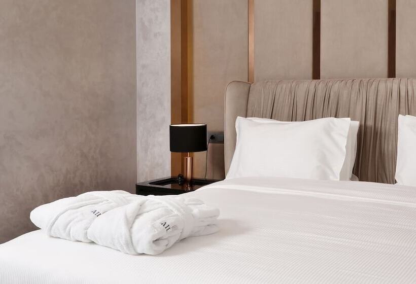 جناح, Aileena Hotel & Villas