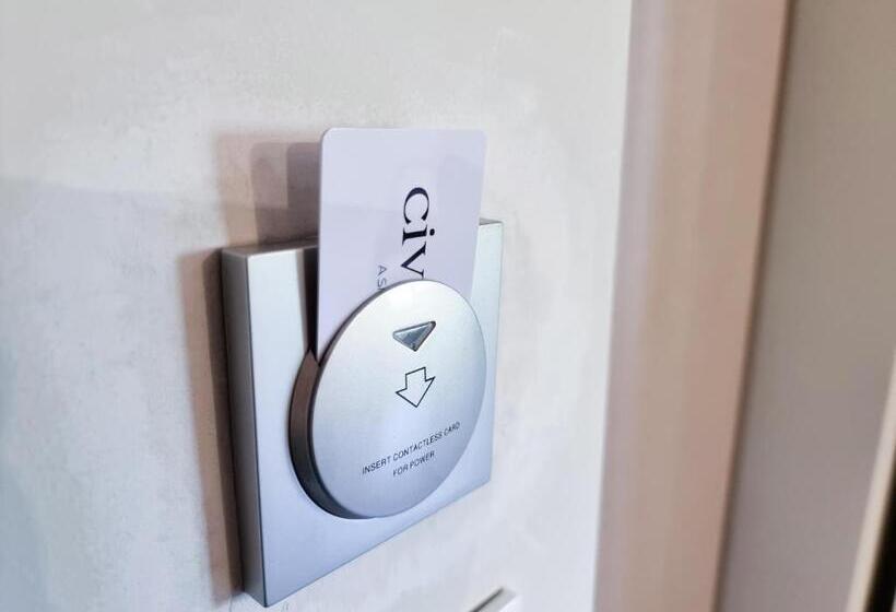 Pokój Deluxe, Civico 33