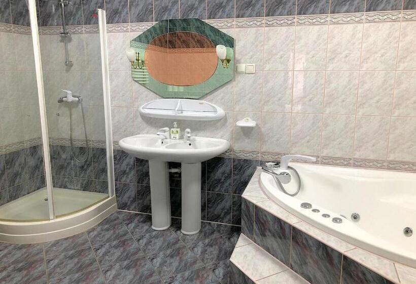 اتاق خانوادگی, Great Polonia Ustka