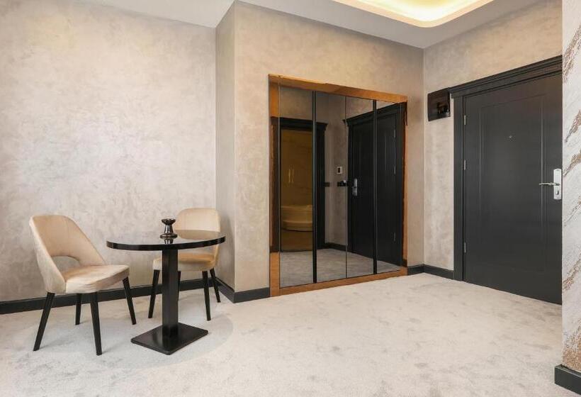 جناح, Aileena Hotel & Villas