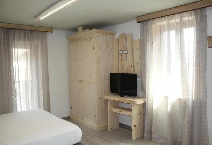 デラックストリプルルーム, Chalet Margoni
