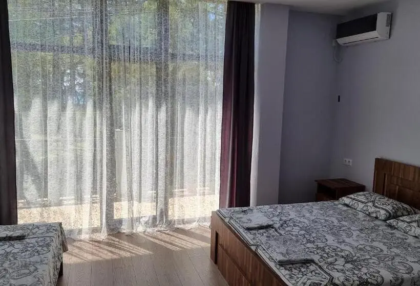 Triple Room Sea View, French