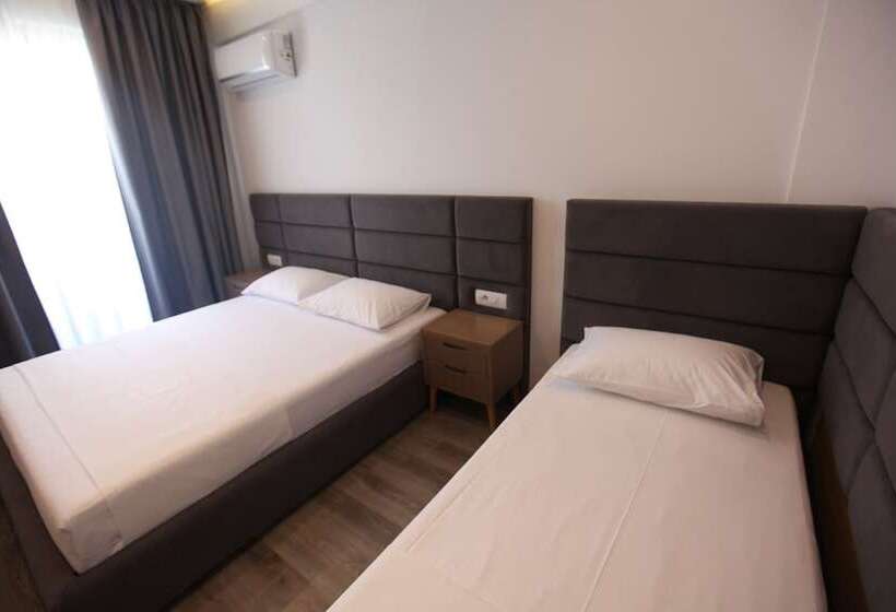 חדר סטנדרט לשלושה, Mare 2