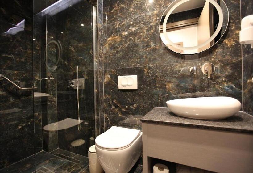 חדר סטנדרט לארבעה, Mare 2