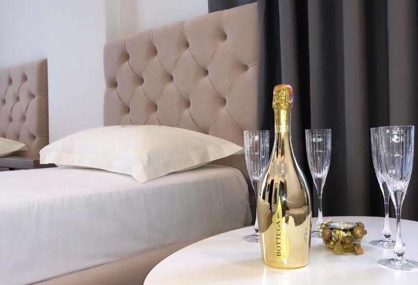 חדר משפחתי, Mare 2