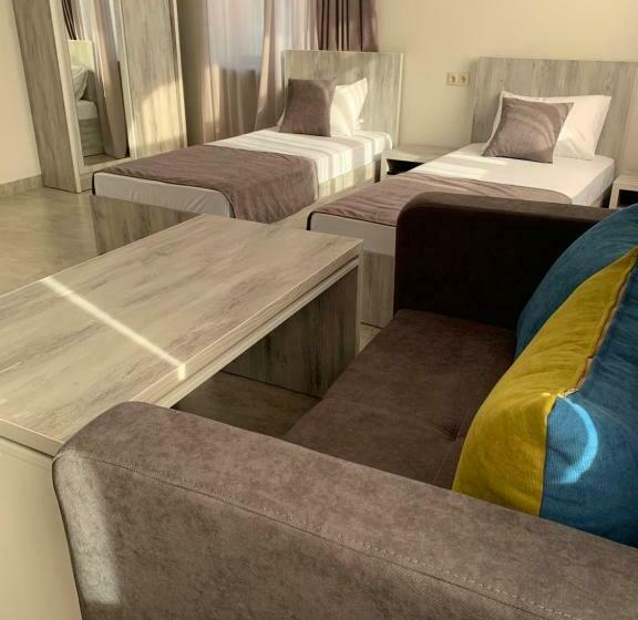 주니어 스위트 발코니, Menua