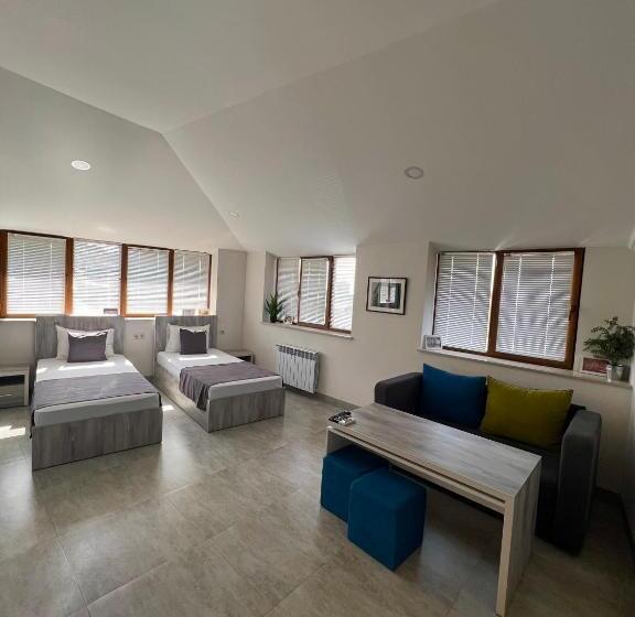 디럭스 룸, Menua