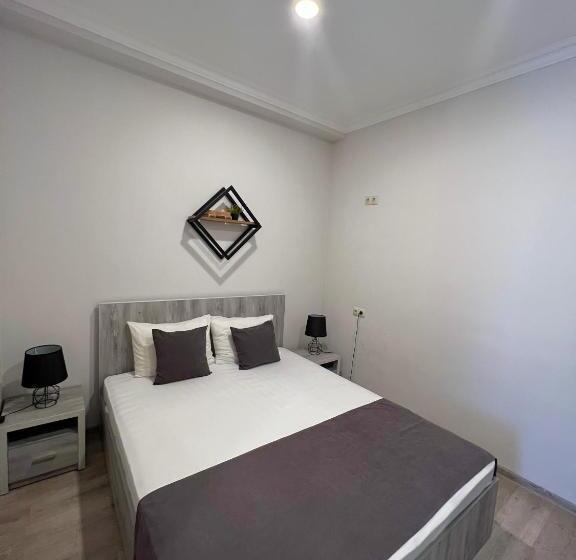 디럭스 스위트, Menua