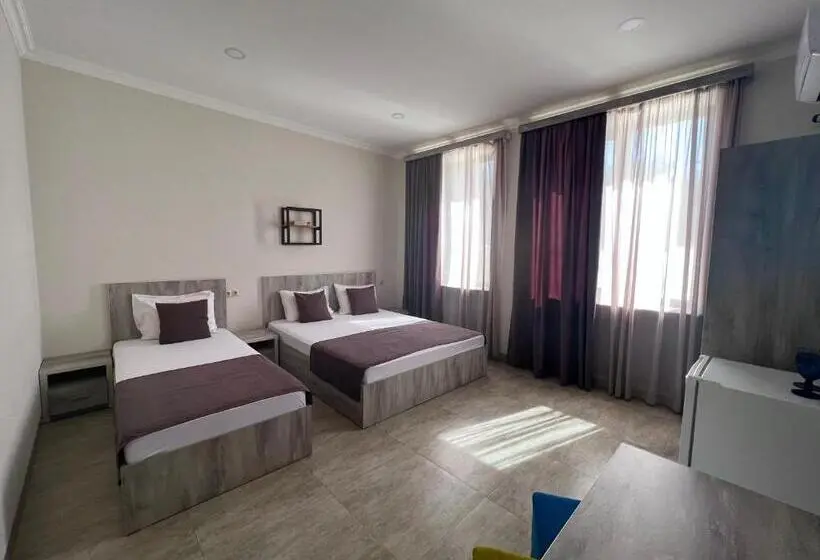 اتاق استاندارد سه نفره, Menua By Horizon Hotels, Yerevan