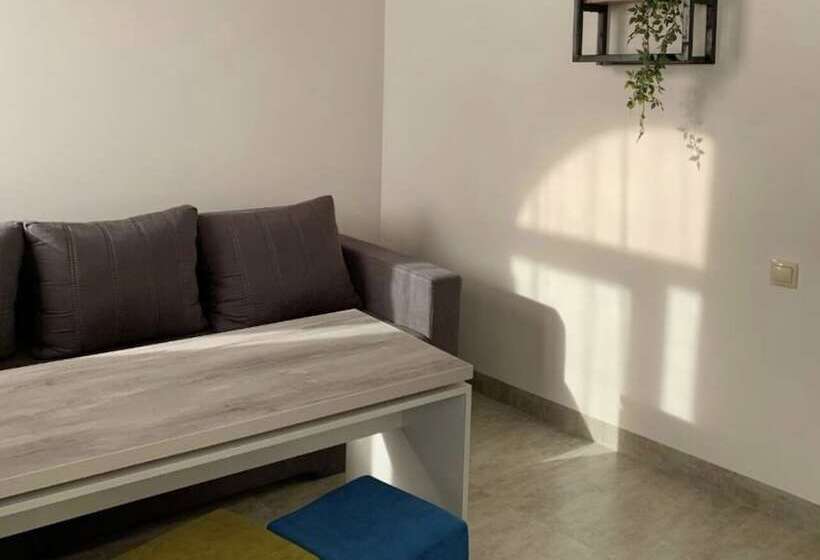 디럭스 룸, Menua