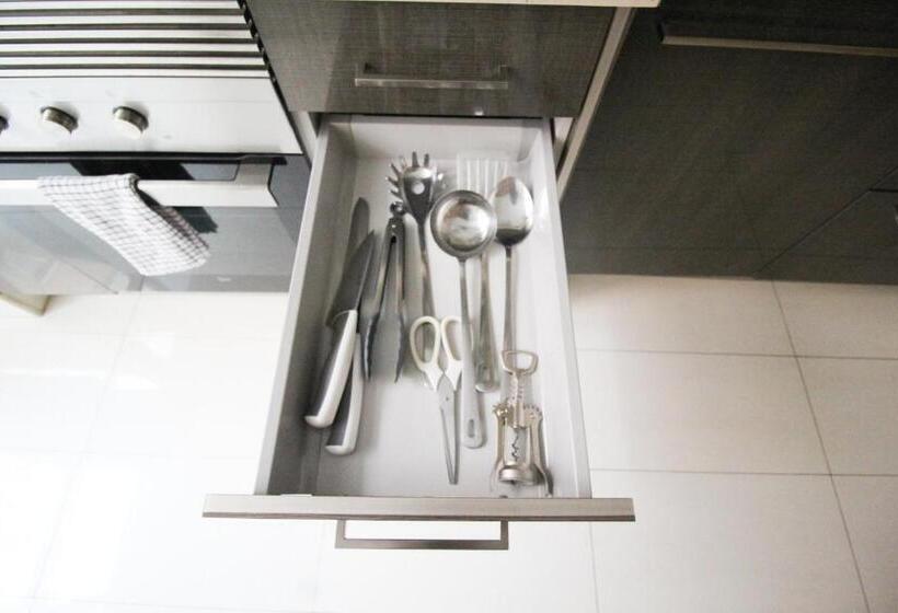 2 Bedrooms Apartment City View, Oriente Dna Studios V