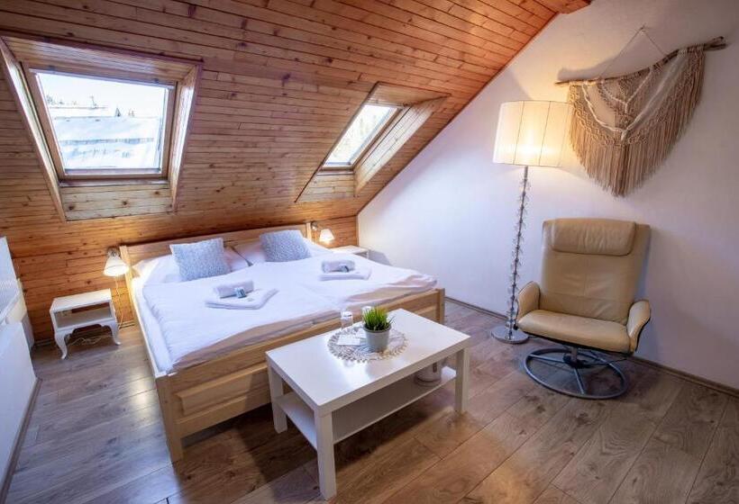 キングサイズベッドのスーペリアルーム, Penzion Sofinata & Pizzeria špindlerův Mlýn