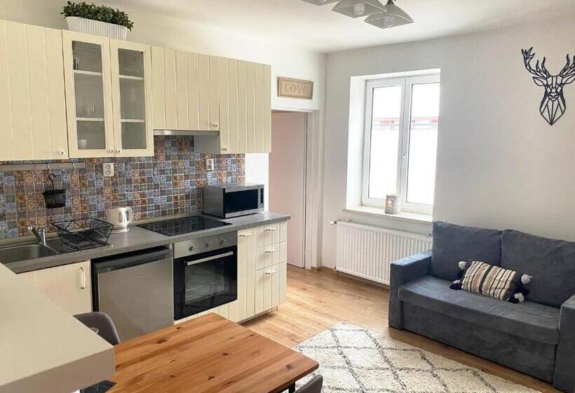 景色の見える一ベッドルームアパートメント, Penzion Sofinata & Pizzeria špindlerův Mlýn