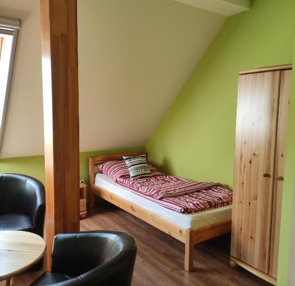 Номер Стандарт, Miklós Fogadó és étterem