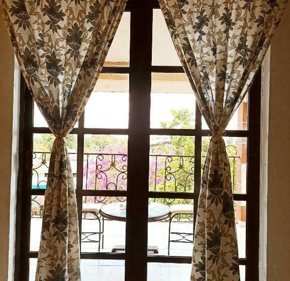 غرفة قياسية سرير كينج, Casa De Los Pájaros   B&b