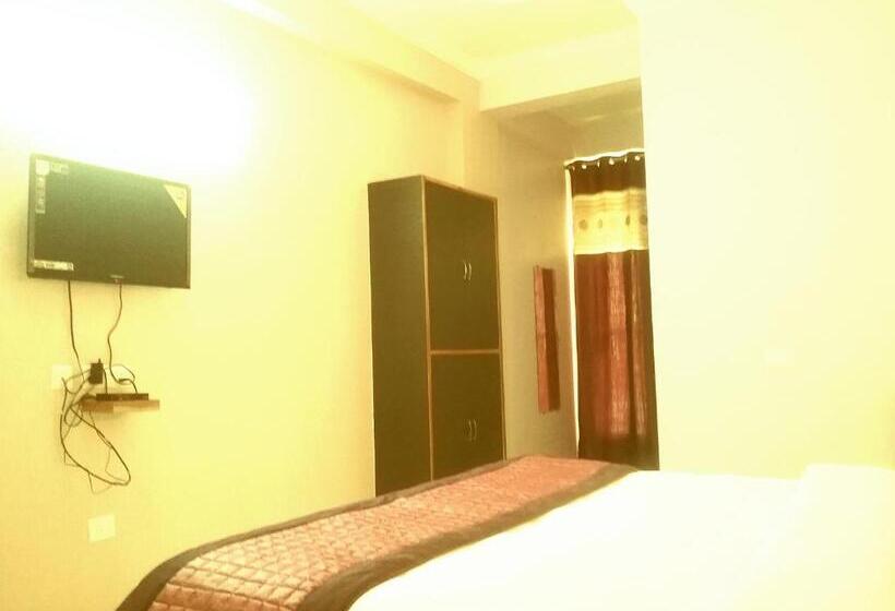 豪华家庭房间, Abhilasha