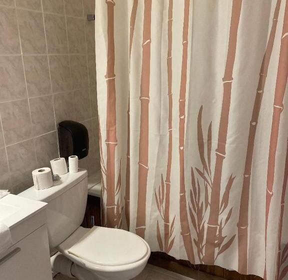 חדר סטנדרט לארבעה, Restaurant L Escale