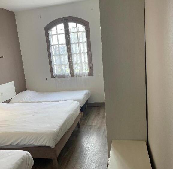 חדר סטנדרט לארבעה, Restaurant L Escale