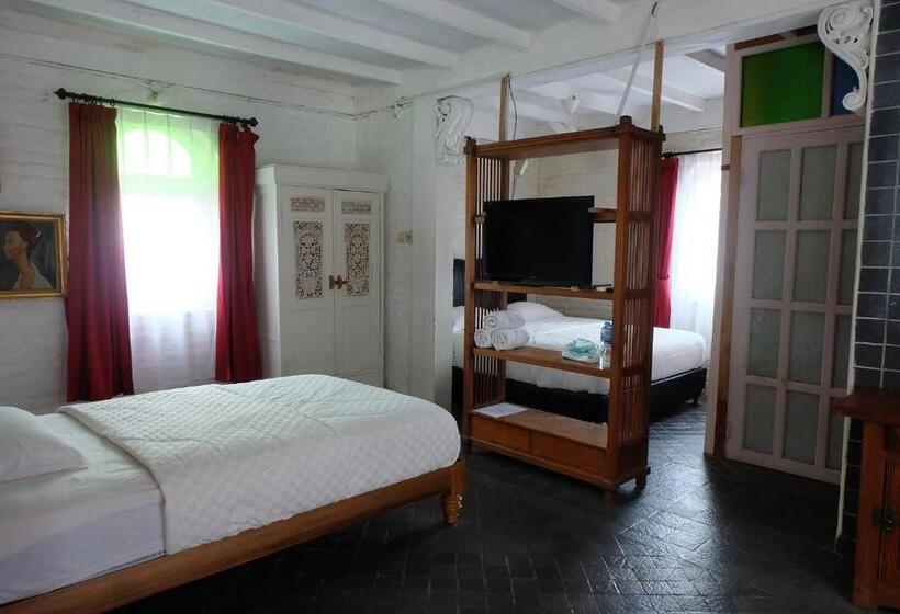 Tengerre Néző Családi Szoba, Villa Isabella Putri B&b
