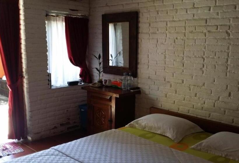 Deluxe Szoba, Villa Isabella Putri B&b