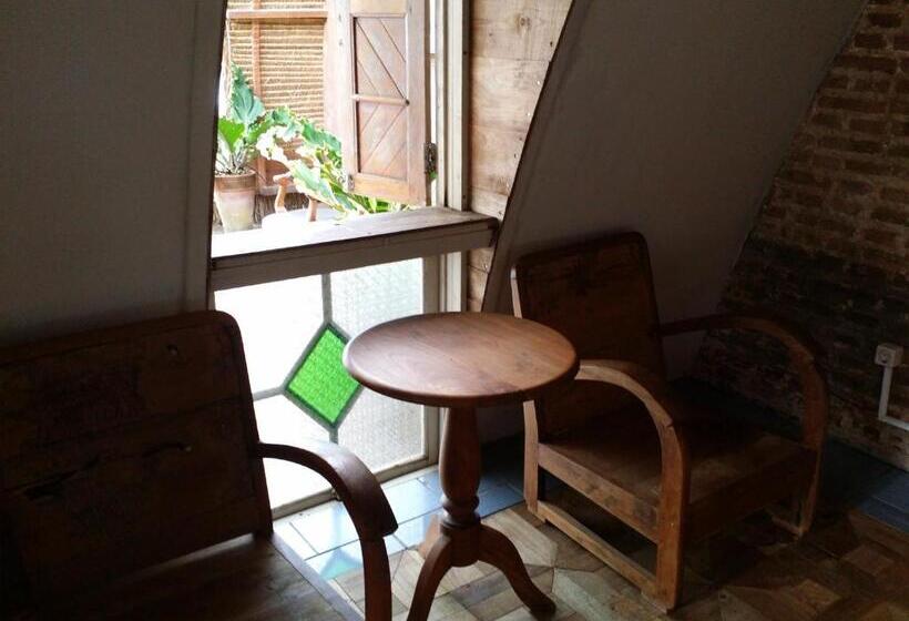 Tengerre Néző Standard Bungalow, Villa Isabella Putri B&b