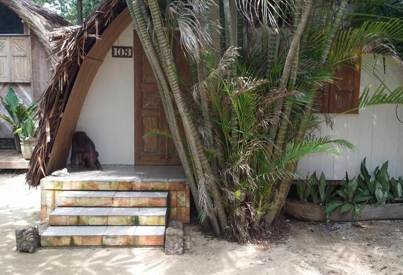 Tengerre Néző Standard Bungalow, Villa Isabella Putri B&b