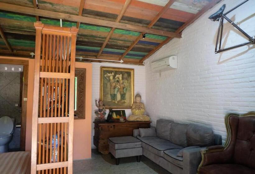 Standard Stúdió Szoba, Villa Isabella Putri B&b