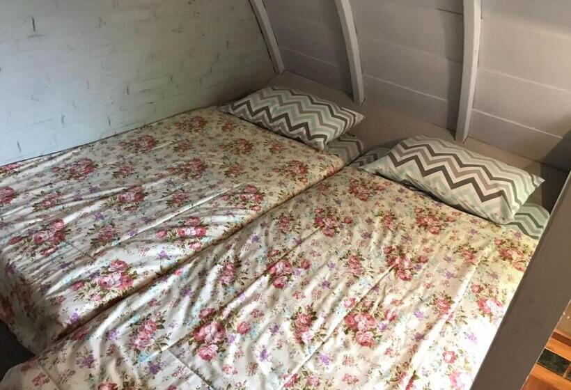 Családi Bungalow, Villa Isabella Putri B&b