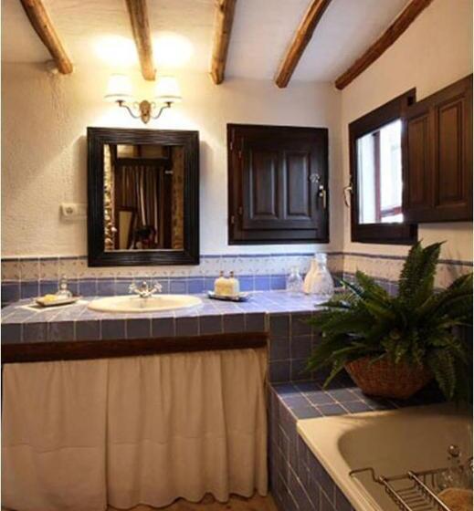 חדר סופריור, El Añadío