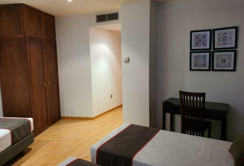 חדר סטנדרט לשלושה, Hospedium Hotel Vittoria Colonna