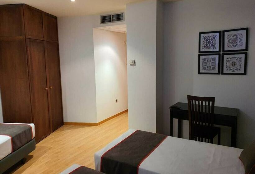 חדר סטנדרט לשלושה, Hospedium Hotel Vittoria Colonna