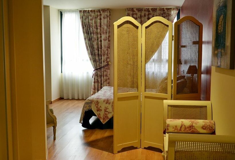 סוויטה, Hospedium Hotel Vittoria Colonna