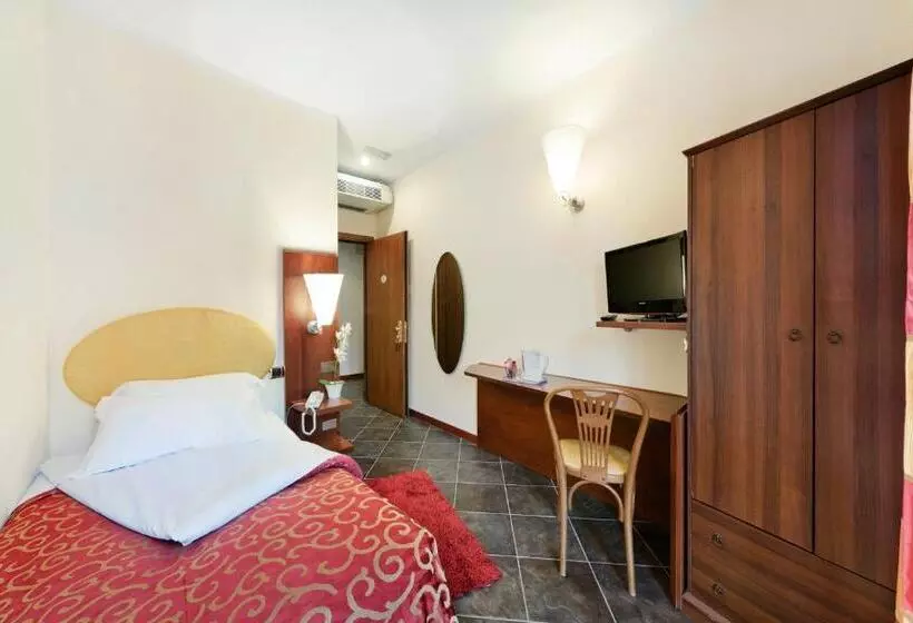 اتاق استاندارد یک نفره, Antico Albergo Madonna