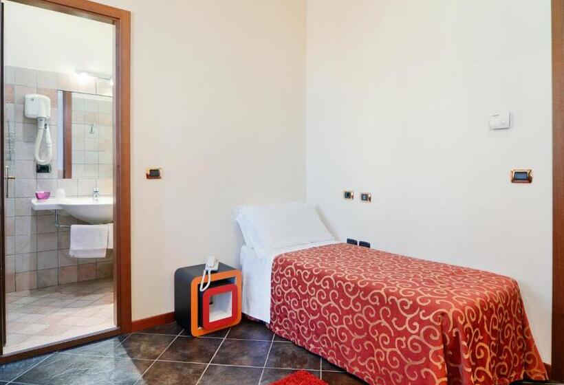 Номер Стандарт Трехместный, Antico Albergo Madonna
